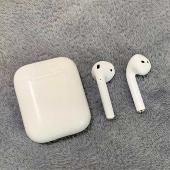 Apple AirPods 2nd Generation - Picture 4 of 5